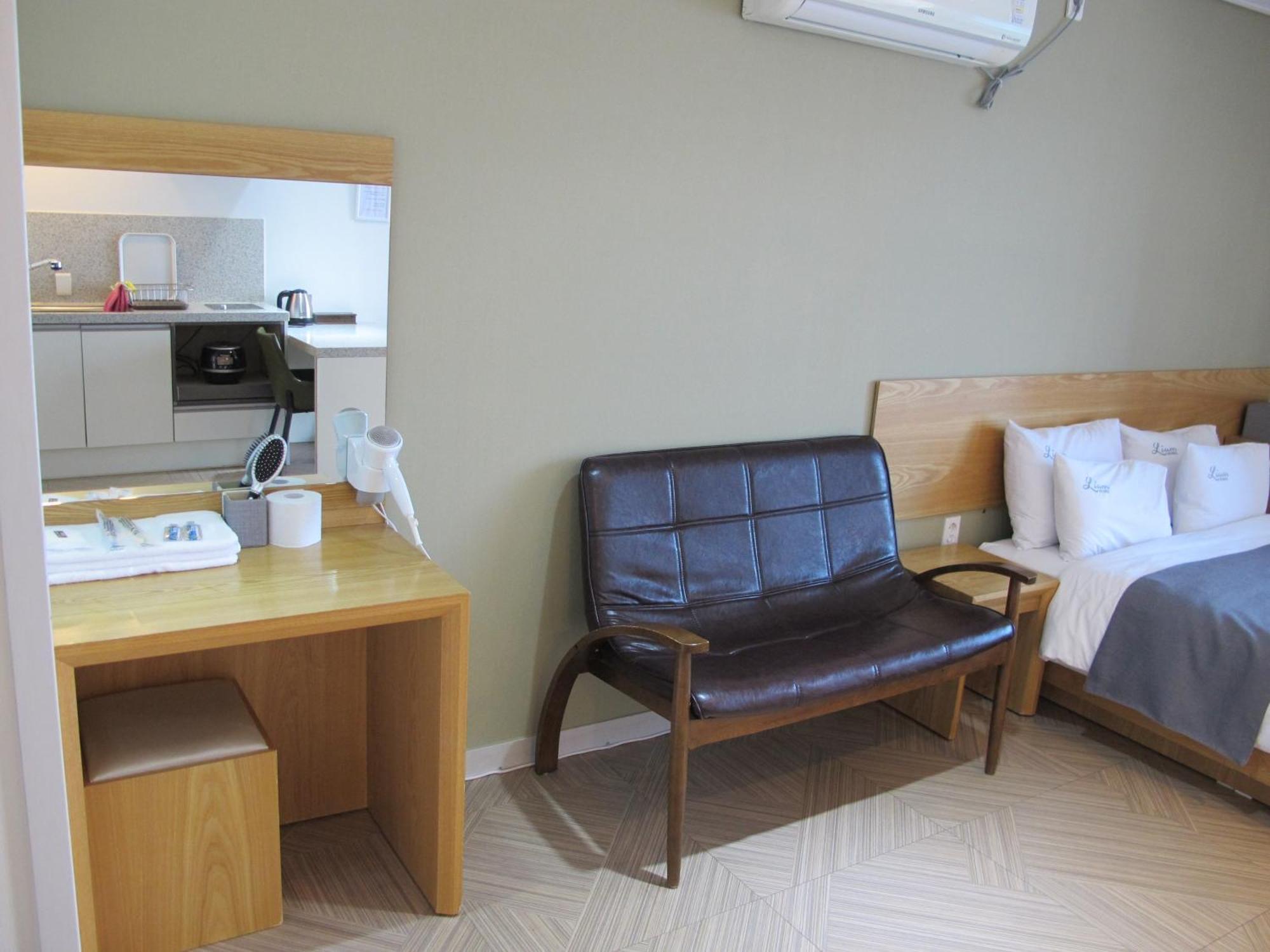Lium Spa Hostel Yeosu Extérieur photo