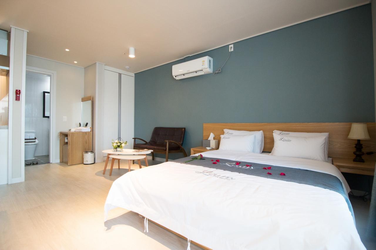 Lium Spa Hostel Yeosu Extérieur photo