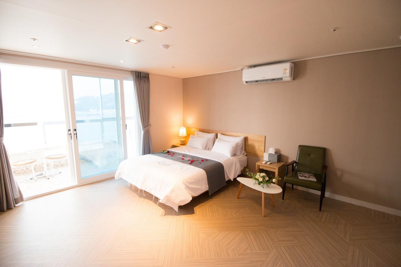 Lium Spa Hostel Yeosu Extérieur photo
