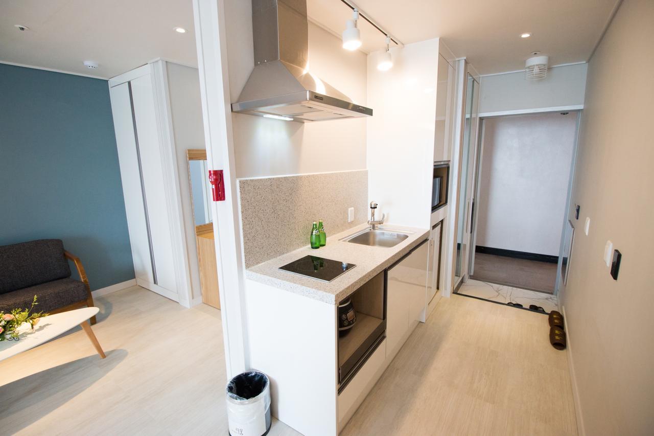 Lium Spa Hostel Yeosu Extérieur photo