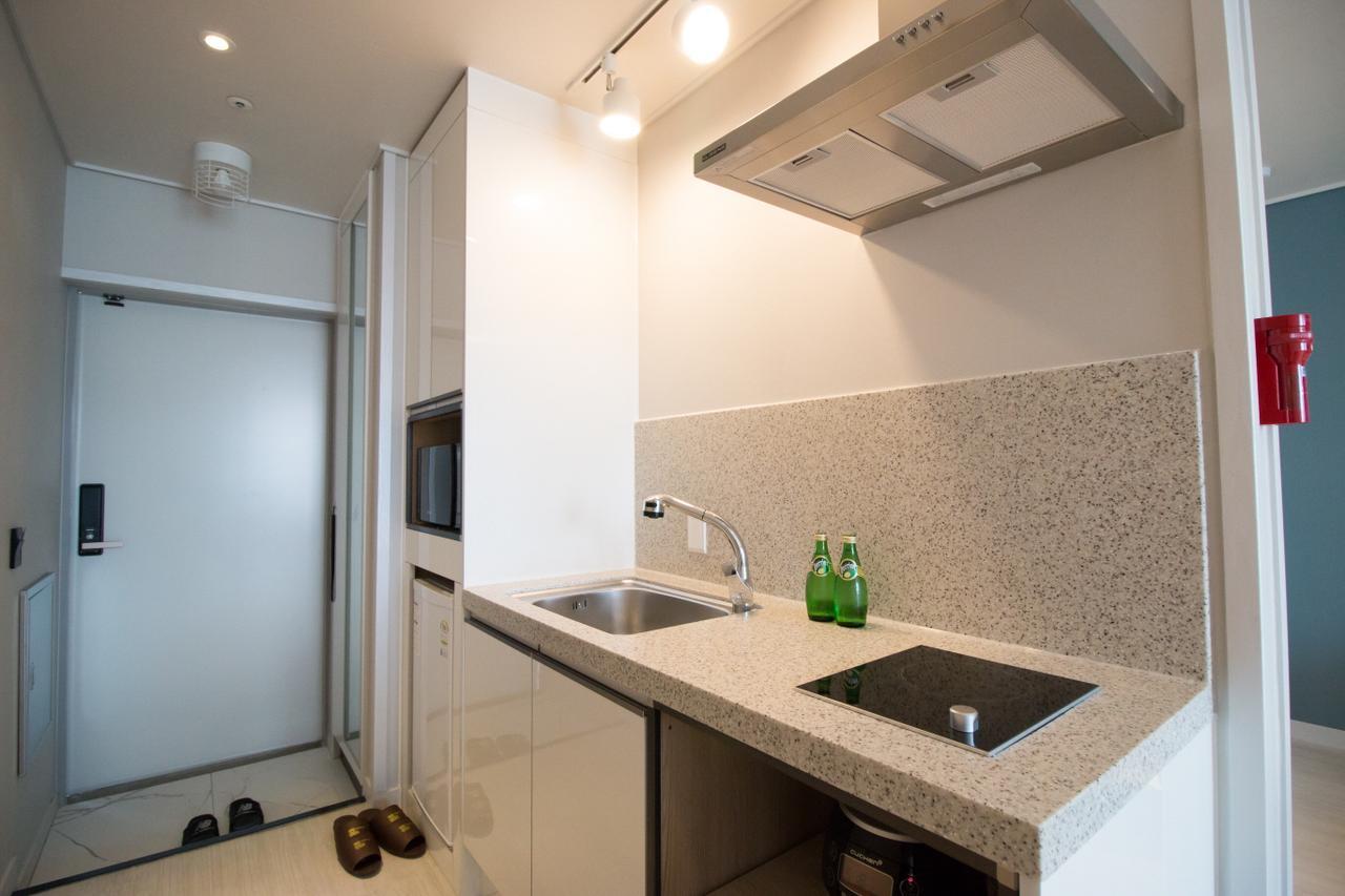 Lium Spa Hostel Yeosu Extérieur photo