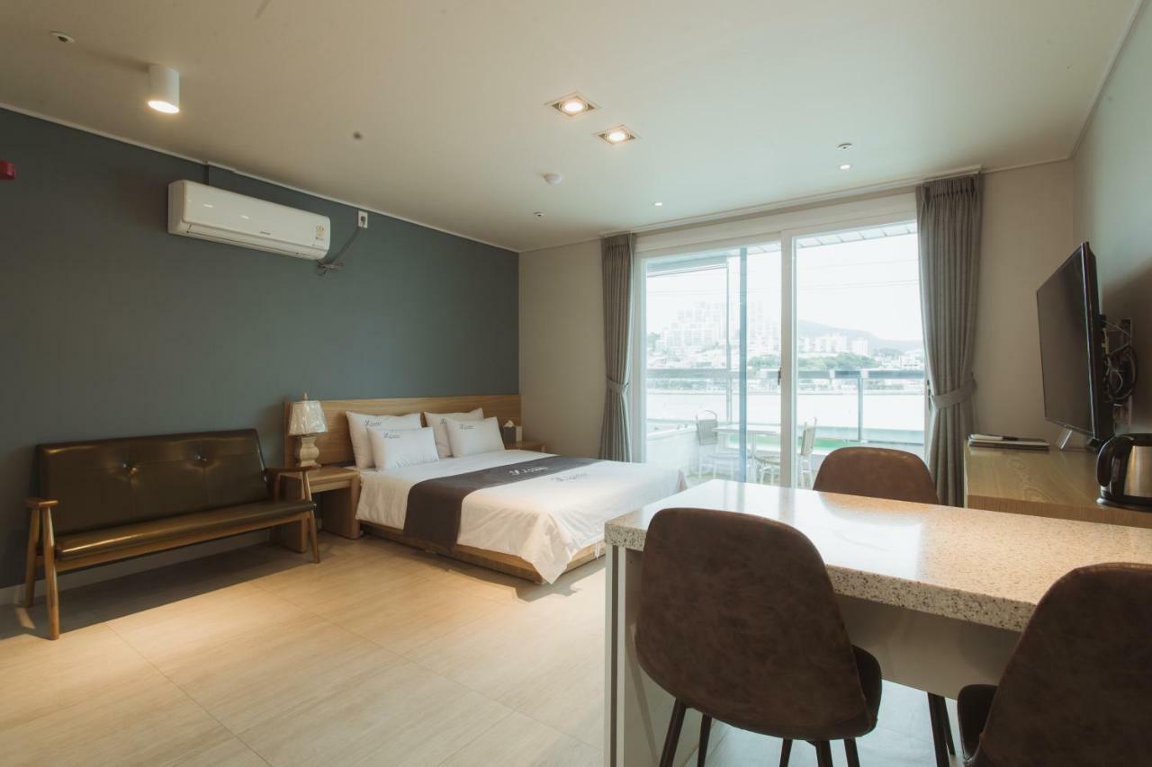 Lium Spa Hostel Yeosu Extérieur photo