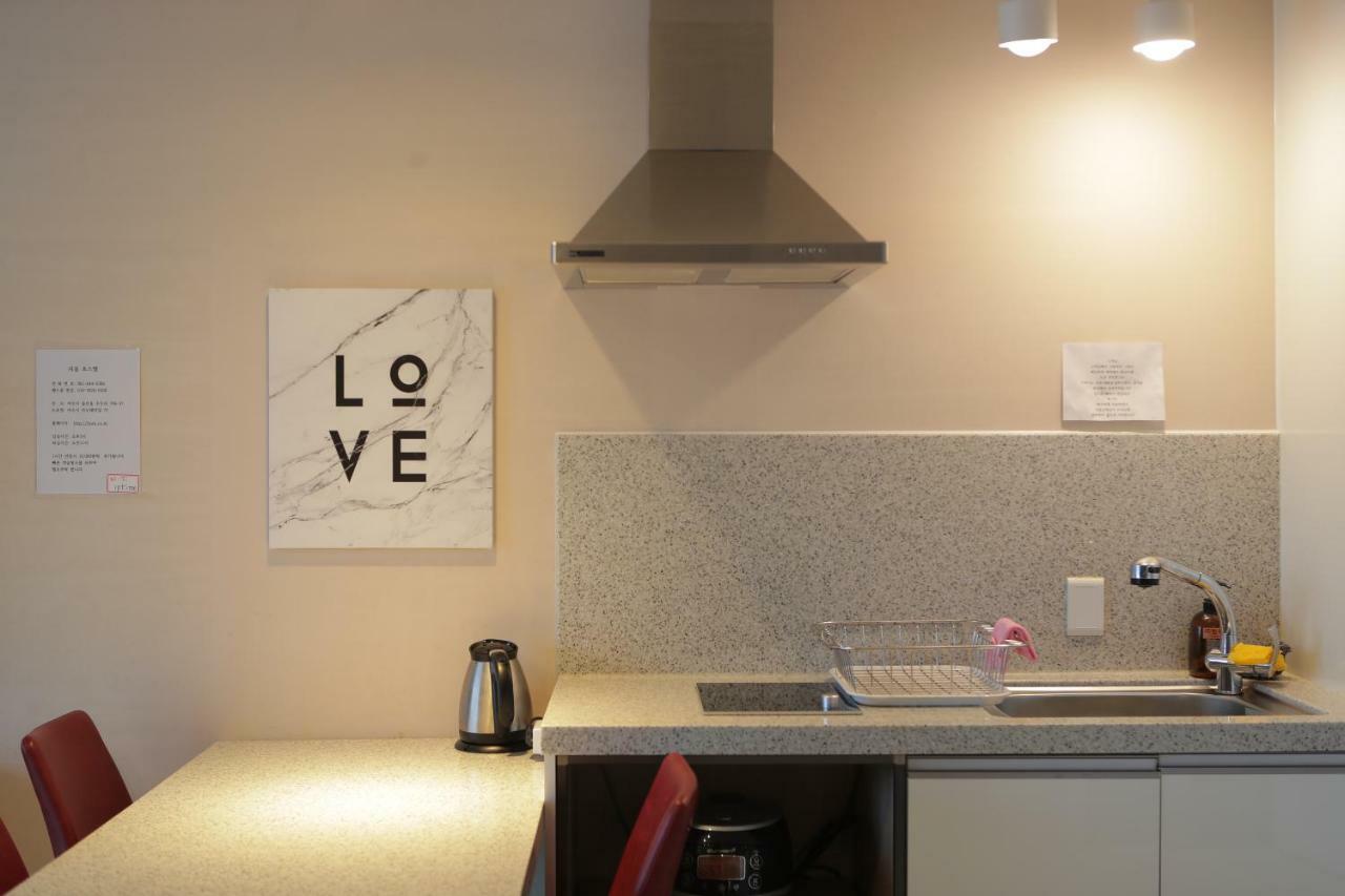Lium Spa Hostel Yeosu Extérieur photo